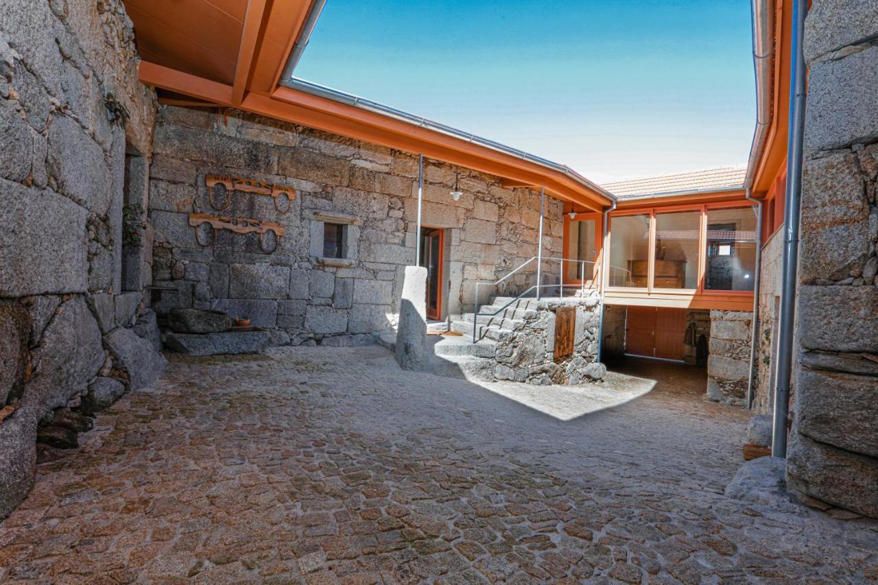 Hostal Quinta da Riba Má Santa Leocadia Exterior foto